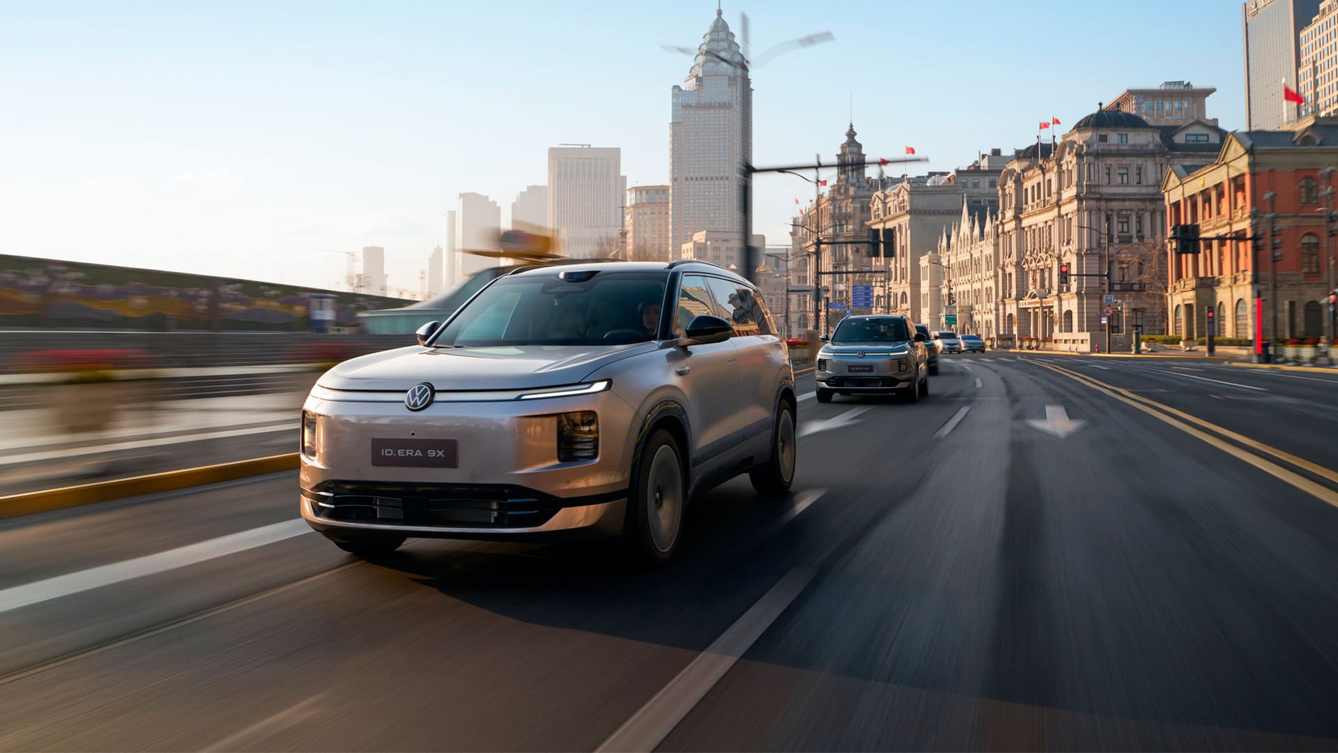 Гибридный автомобиль Volkswagen ID.ERA 9X